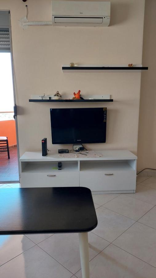 Sweetview 2-Bedroom Apartment With 3 Balcony Seaview Vlorë Eksteriør bilde