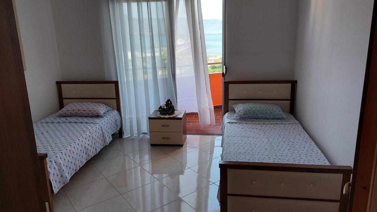 Sweetview 2-Bedroom Apartment With 3 Balcony Seaview Vlorë Eksteriør bilde